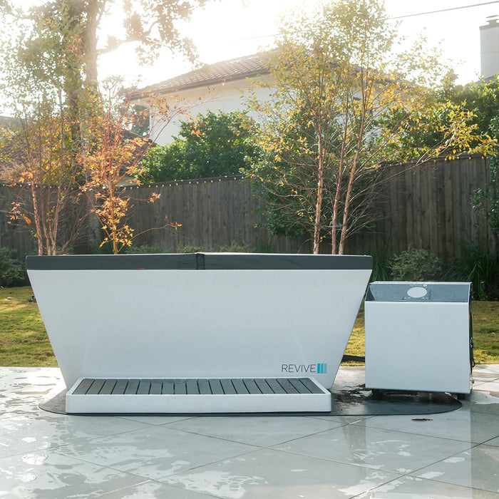 Revive 6 Person Traditional Sauna & Acrylic Plunge